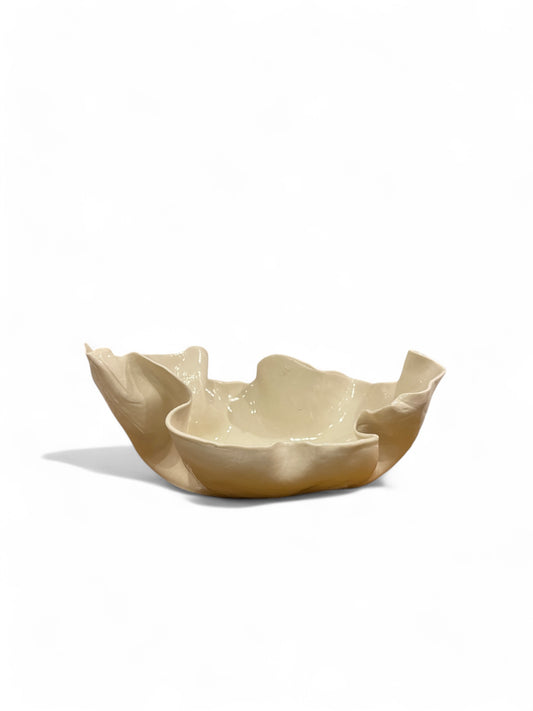 Small Porcelain Clam Shell Bowl